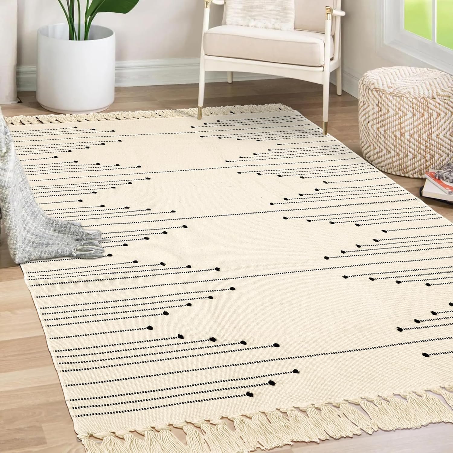 Tritard Boho Area Rug 4×6 – Woven Entryway Rugs with Tassels Farmhouse Aztec Bedroom Lightweight Throw Rugs Washable Cotton Low Pile Thin Carpet for Kitchen, Bathroom, Playroom, Office, Beige Cream
