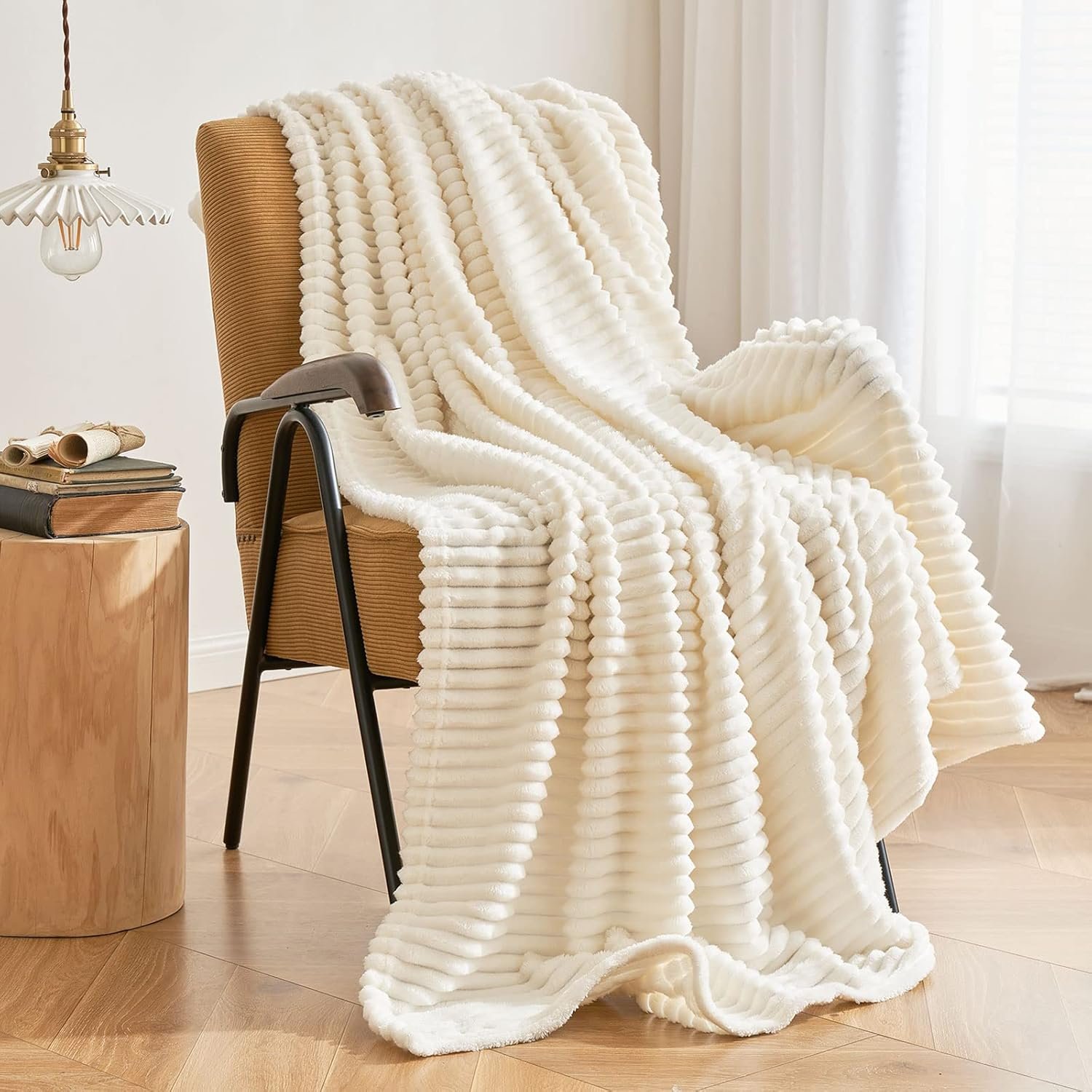 MIULEE Cream White Throw Blanket 3D Ribbed Jacquard Fleece Flannel Velvet Plush Decorative Bed Blanket (Throw, 50″ x 60″) – Super Soft, Lightweight, Warm and Cozy for Couch Sofa, Home Decor
