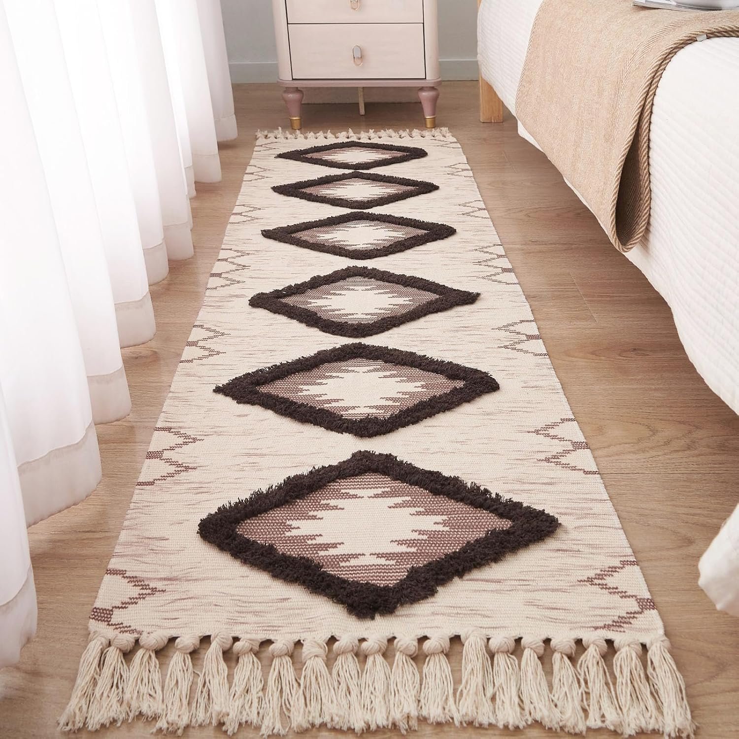 Boho Runner Rug 2’x6′, Washable Hallway Farmhouse Area Rug, Kitchen Floor Mat with Tassels, Tufted Cotton Woven Entryway Carpet, Brown
