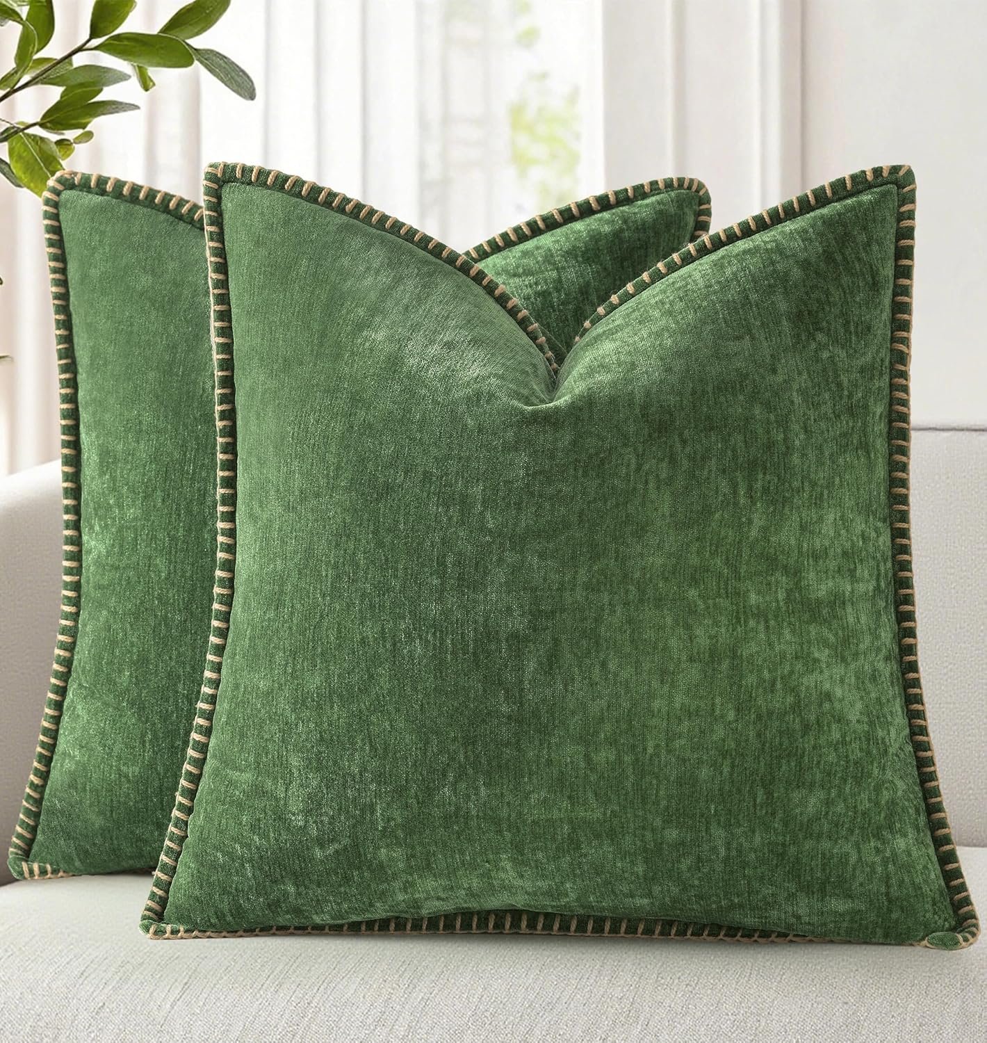 decorUhome Chenille Soft Cozy Throw Pillow Covers 18×18 Set of 2, Modern Farmhouse Boho Velvet Decorative Pillow Cases with Stitched Edge for Couch Sofa Bed Home Decor, Forest Green